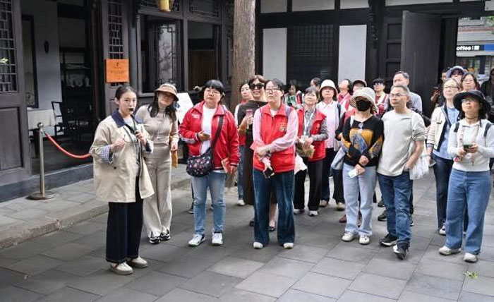 1776154040538838.jpg 373.jpg